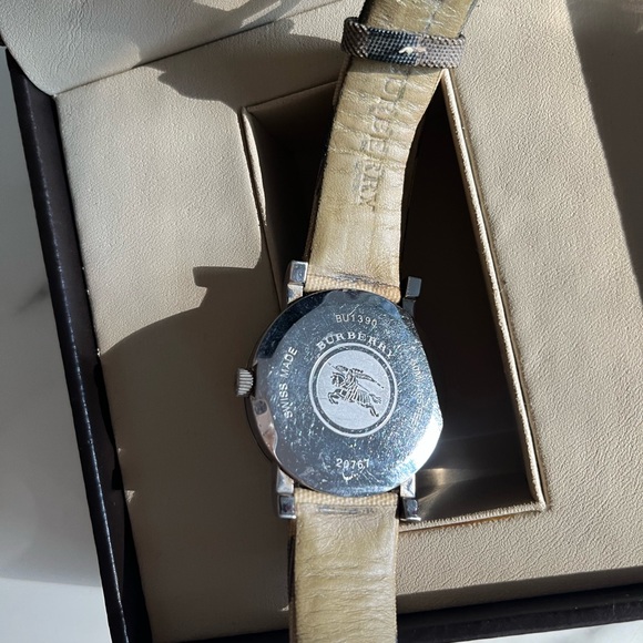 Burberry Women’s Watch - Picture 7 of 8